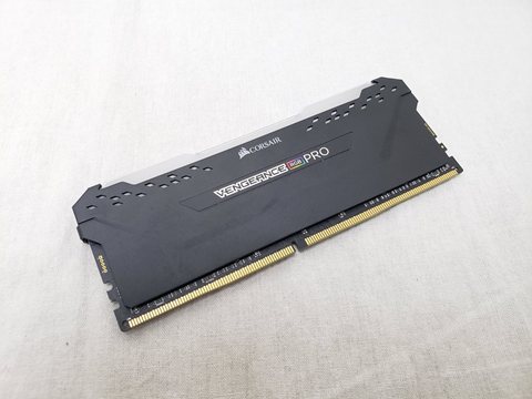 PC4-25600(DDR4 3200) 16GB /バルク 各サイトで併売につき売切れのさいはご容赦願います。