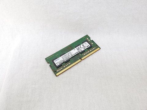 PC4-19200(DDR4 2400) 260Pin S.O.DIMM 4GB 各サイトで併売につき売切れのさいはご容赦願います。