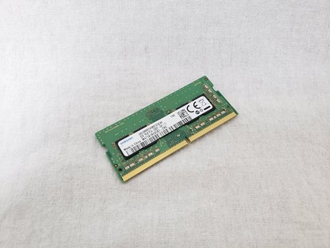 PC4-19200(DDR4 2400) 260Pin S.O.DIMM 8GB 各サイトで併売につき売切れのさいはご容赦願います。